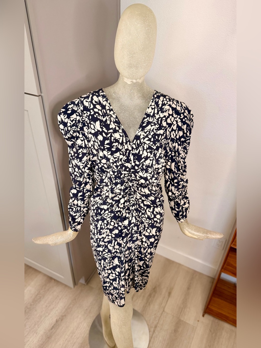 Isabel Marant Silk Navy/White Floral Ruched V-Neck Midi Dress. Size 44EU/12US